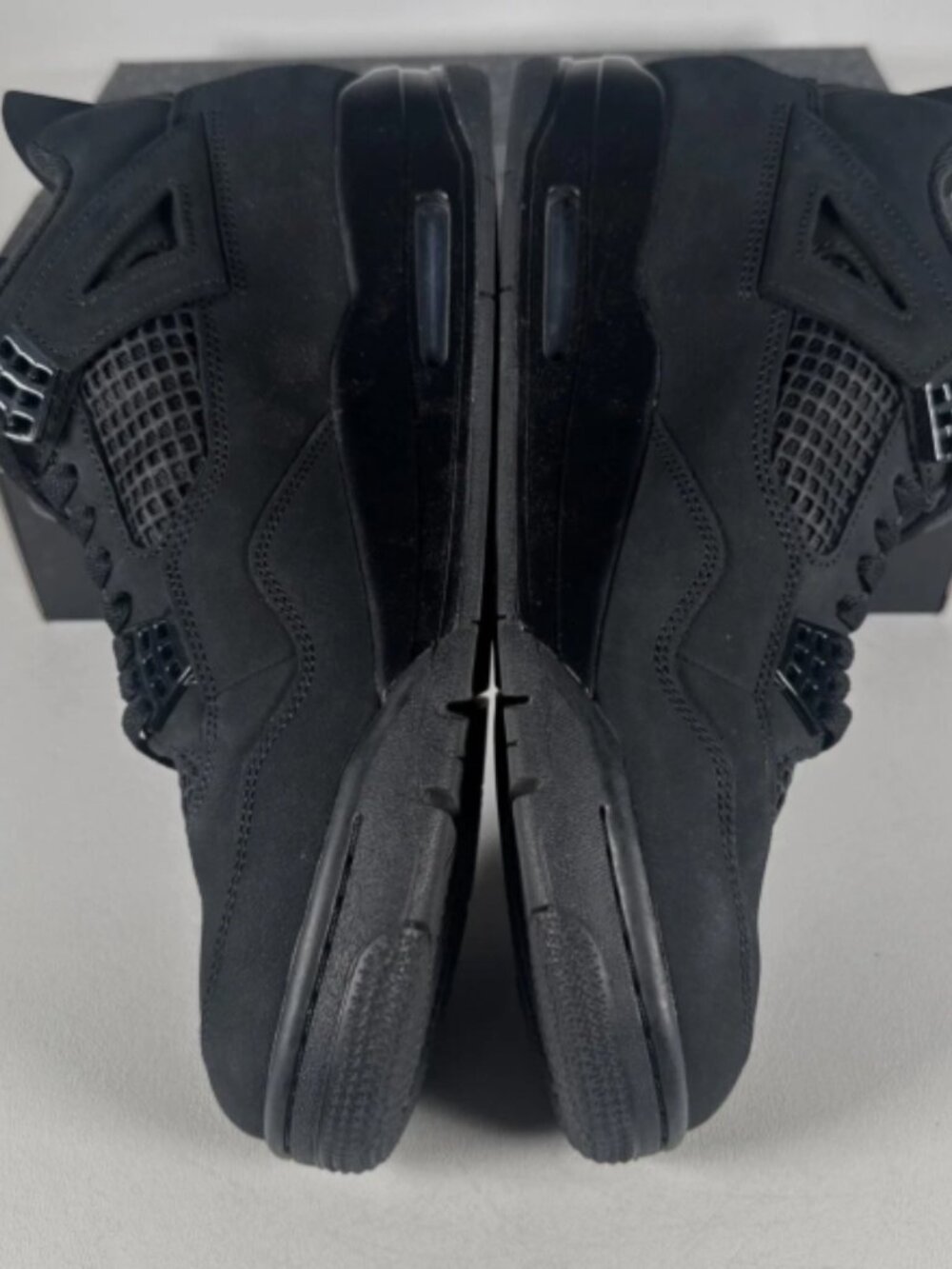 Air Jordan 4 Retro 2025 Black Cat